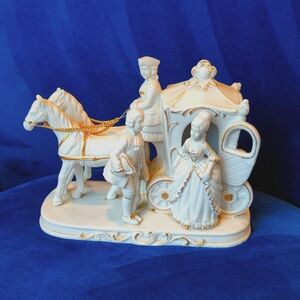 Norleans Japan two horse stagecoach scene